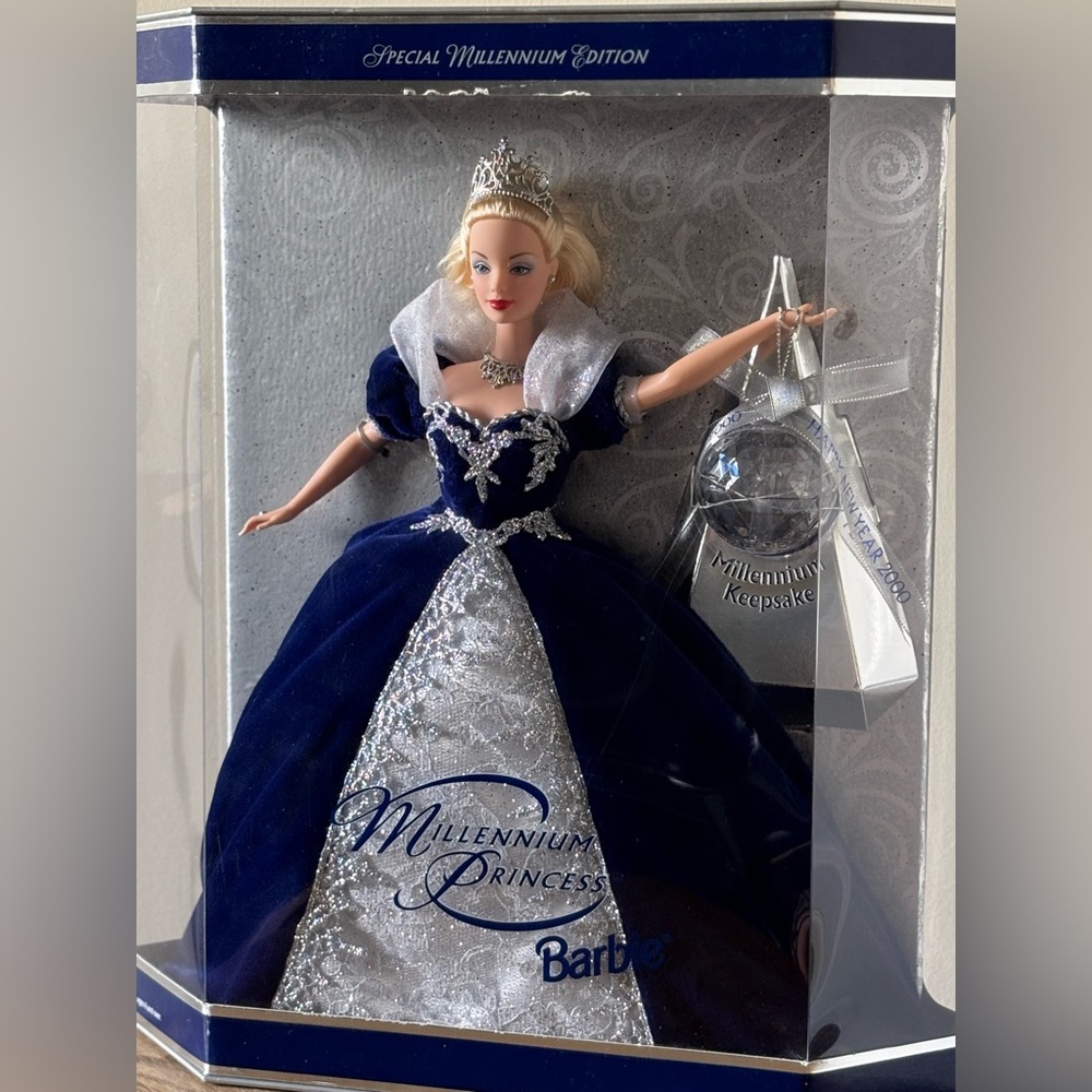 Barbie - Millennium Princess - 24154